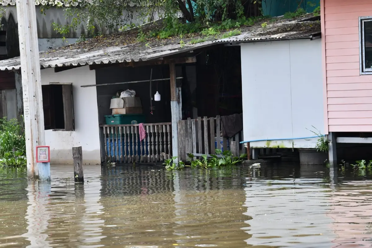 ปภ.เร่งช่วยเหลือน้ำท่วม 6 จังหวัด และ กทม. เดือนร้อน 1.48 แสนครัวเรือน