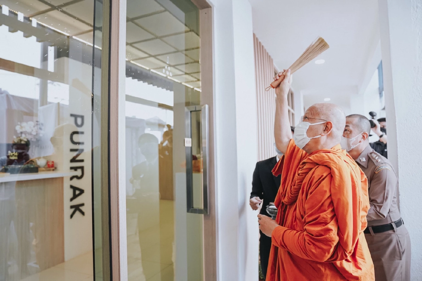 ผบ.ตร.เปิด "Punrak Cafe" ประเดิมเมนู "หนุมานปันรักษ์"