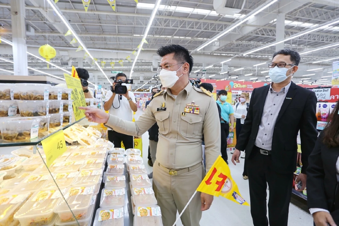 "พาณิชย์"จับมือ ห้างสรรพสินค้า "เทศกาลกินเจ" ลดสูงสุด 69% เริ่มแล้ววันนี้