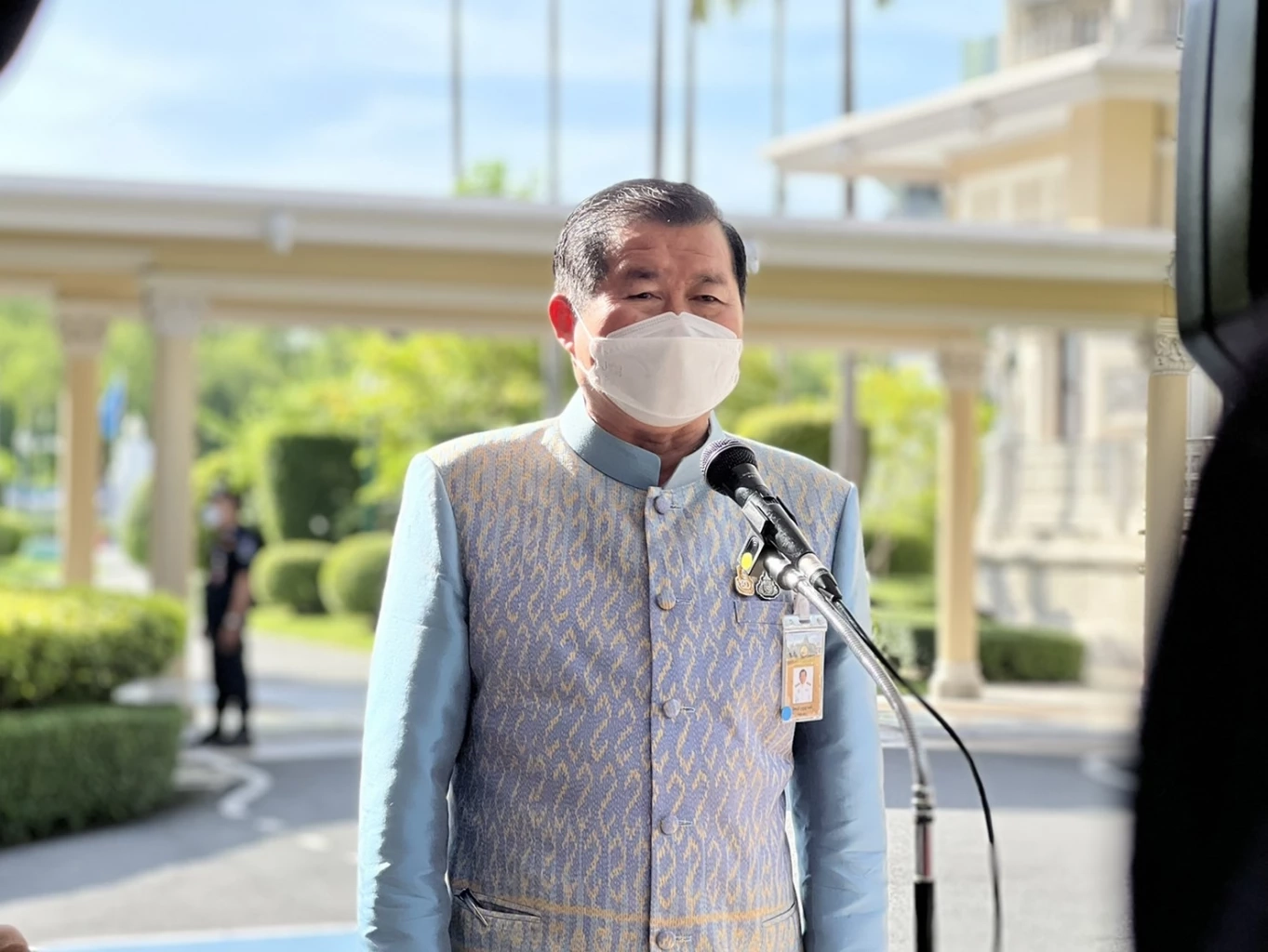 รมช. “นิพนธ์ บุญญามณี”