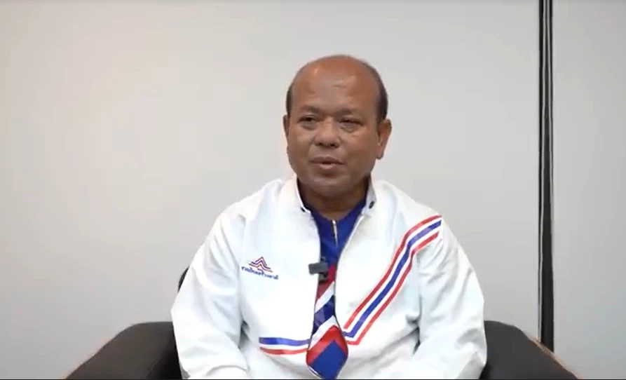 "วิสุทธิ์ ธรรมเพชร" หรือ ที่ชาวบ้านรู้จักดีในนาม "นายกพร" 