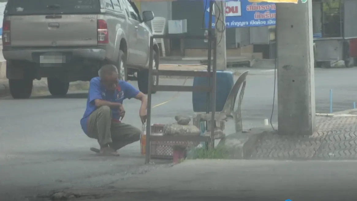 สรรพสามิต ปูพรมจับน้ำมันเถื่อนชายแดนใต้ คนขายจมูกไวปิดร้านหนีเงียบ