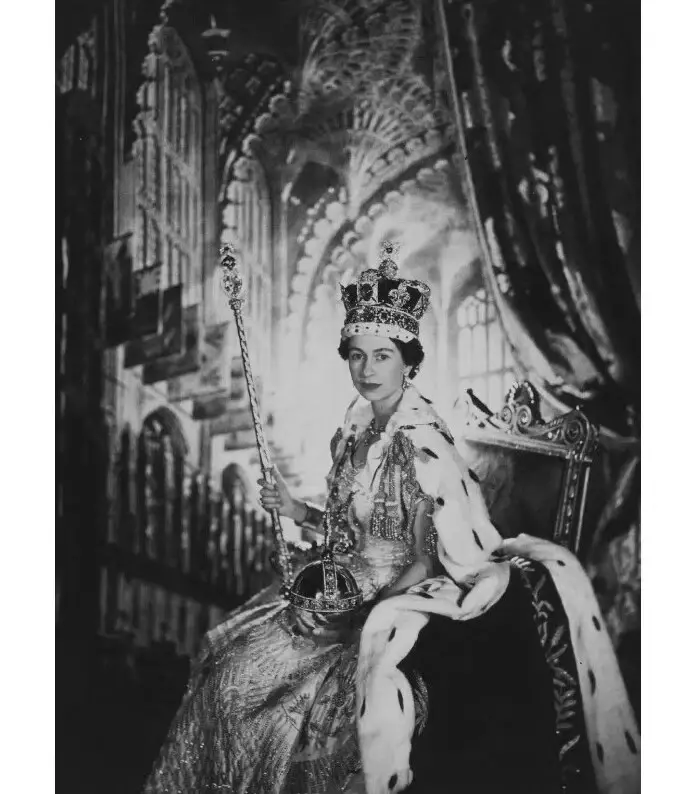 ไว้อาลัย "สมเด็จพระราชินีนาถ เอลิซาเบธ ที่ 2" รัฐบาลลดธงลงครึ่งเสา 3 วัน
