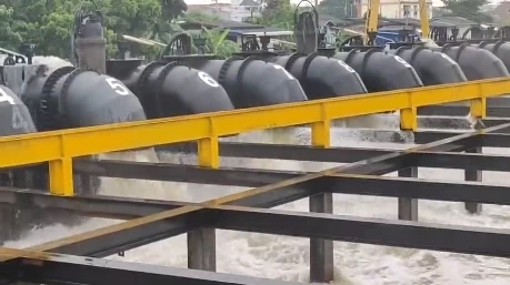 สถานีกึ่งสูบน้ำถาวรปากคอลงรังสิต 