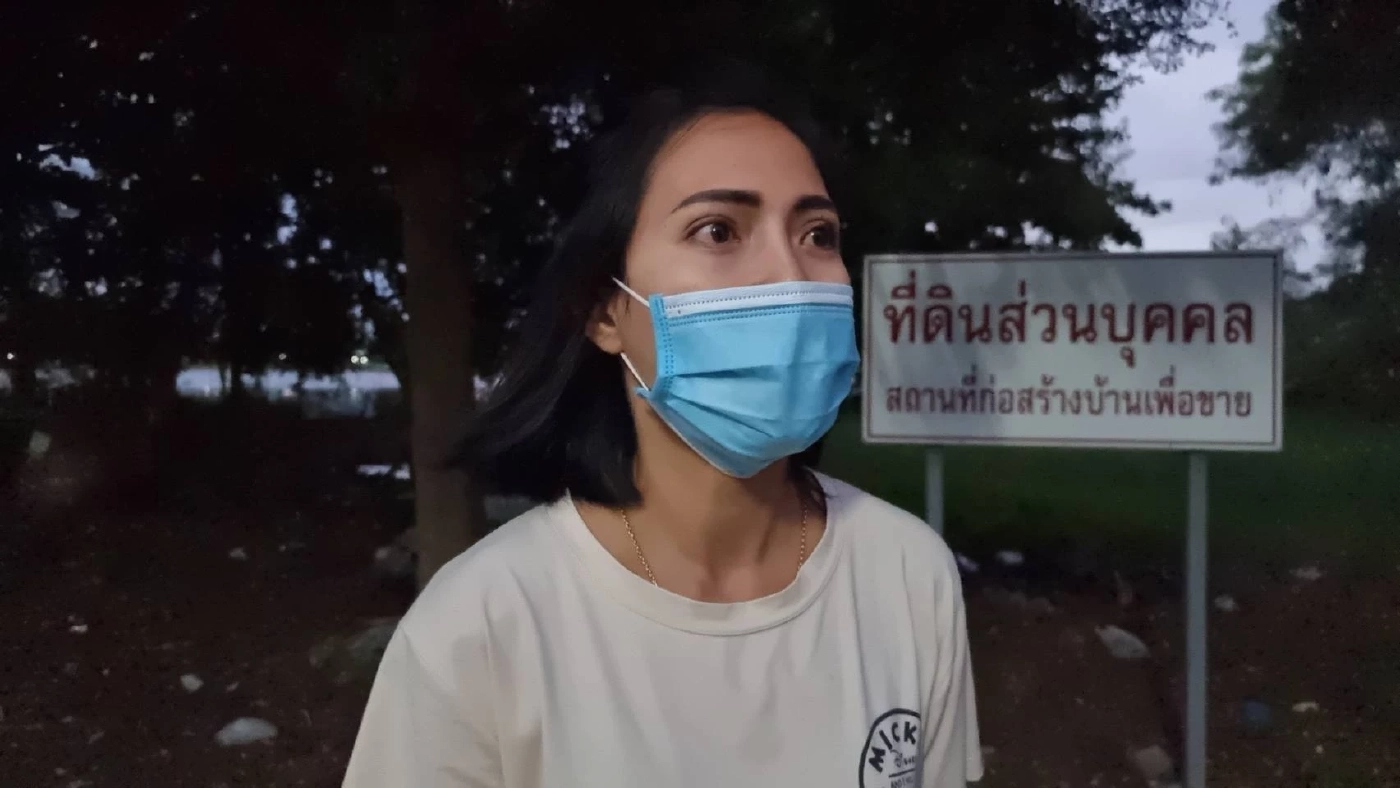 เปิดตำนาน “ป้าบริโอ้ฟ้า” ขาใหญ่บนถนน ใครขวางเจอปาดกลับแถมด่าซ้ำ  (มีคลิป)