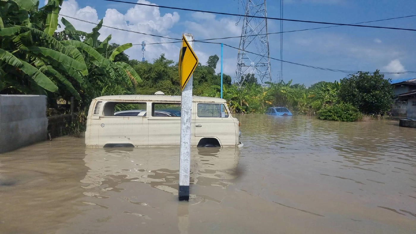 สุดเศร้า “ต.ทับมา” จ.ระยอง น้ำท่วมซ้ำ เผยล่าสุดระดับน้ำสูง 2 เมตร