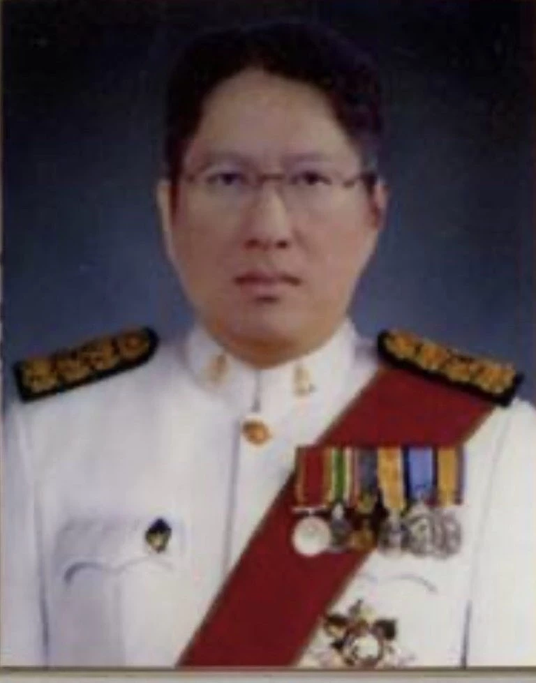 นายไพรัช พรสมบูรณ์ศิริ 