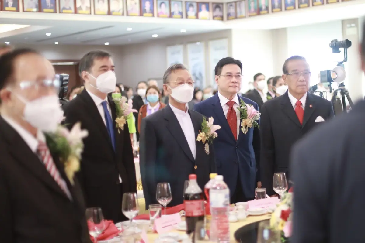 "จุรินทร์"นำทีมอดีตหน.ประชาธิปัตย์อ้อนขอคะแนนเสียงคนไทยเชื้อสายจีน