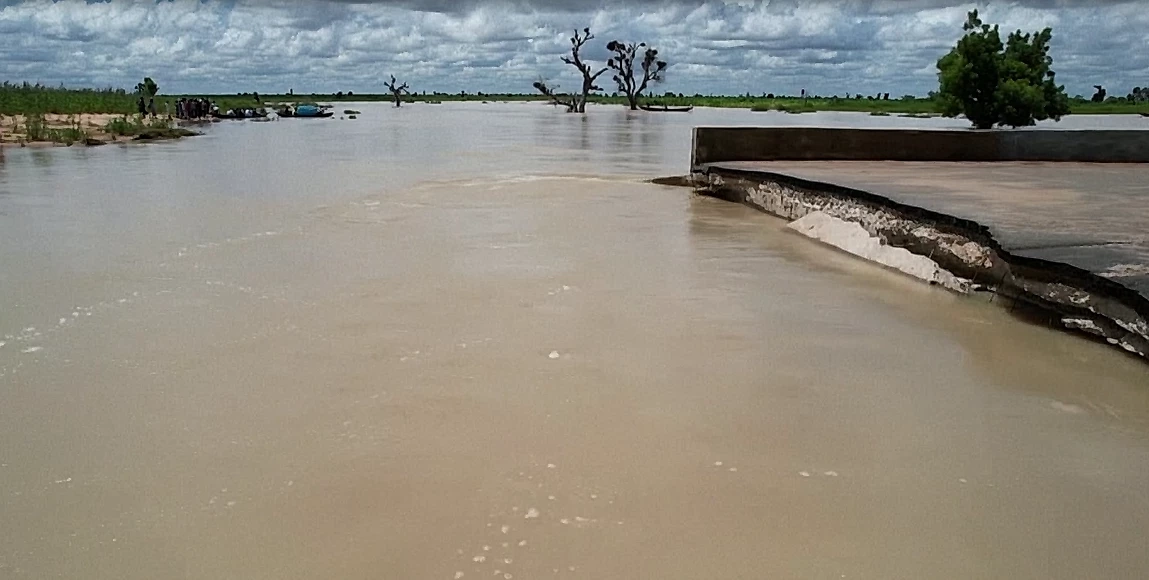 ไนจีเรียสู้น้ำท่วมครั้งเลวร้ายสุด ตลอดปีคร่าชีวิต 300 ราย