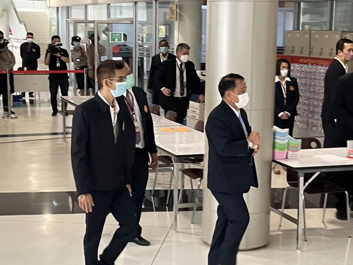 ทีมกม.นายกฯถึงศาลรธน.ฟังคำวินิจฉัยวาระ8ปี เผย"บิ๊กตู่"สภาพจิตใจปกติ