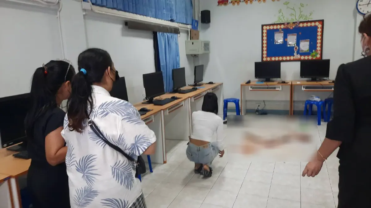 ยายและญาติ ทำพิธีเชิญวิญญานนักเรียนกลับบ้าน