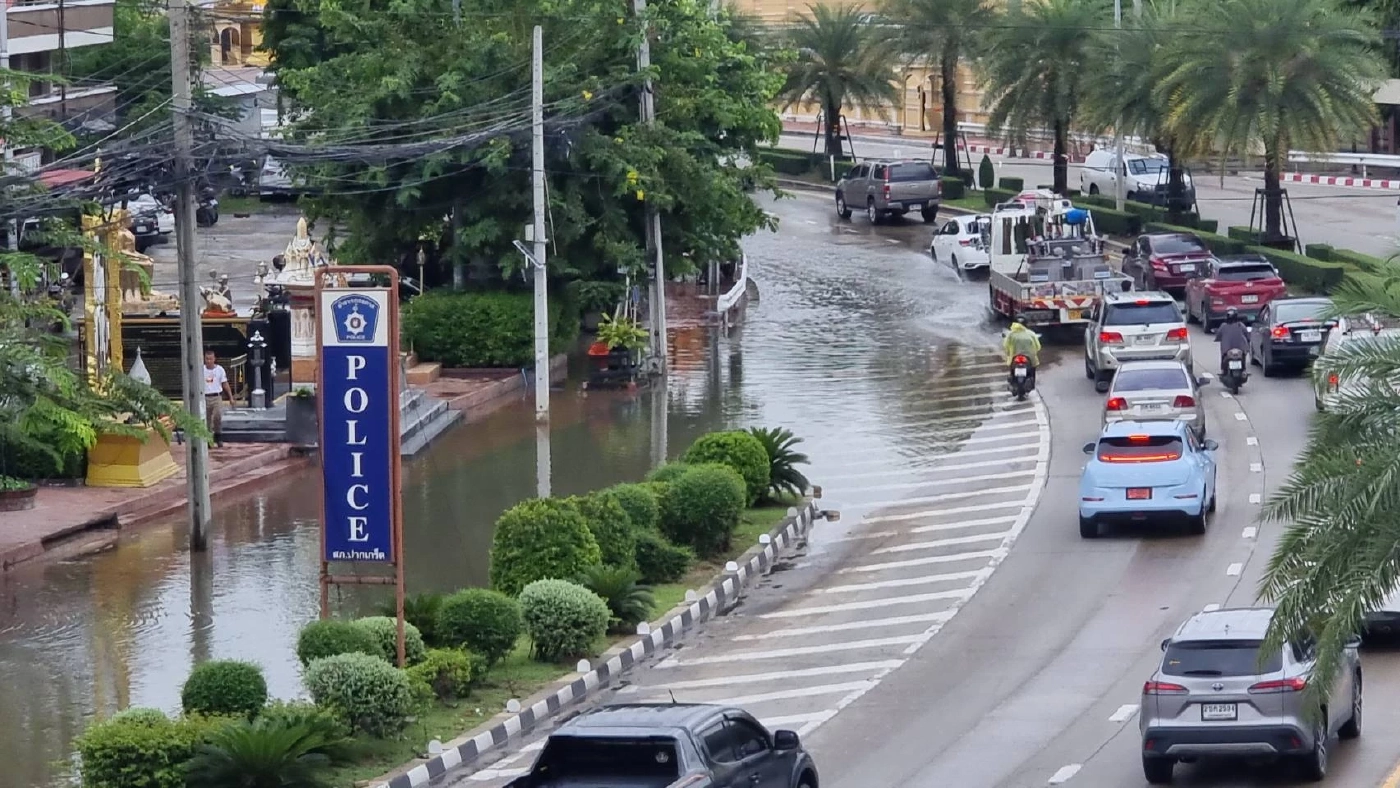 สถานการณ์น้ำล่าสุดหน้าสภ.ปากเกร็ด