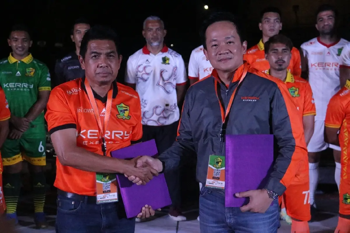 "ทวี-วรวีร์"เปิดตัวชุดใหม่ทีมปัตตานีเอฟซี-นัดดวลแข้งรัฐเคดะห์เร็วๆนี้