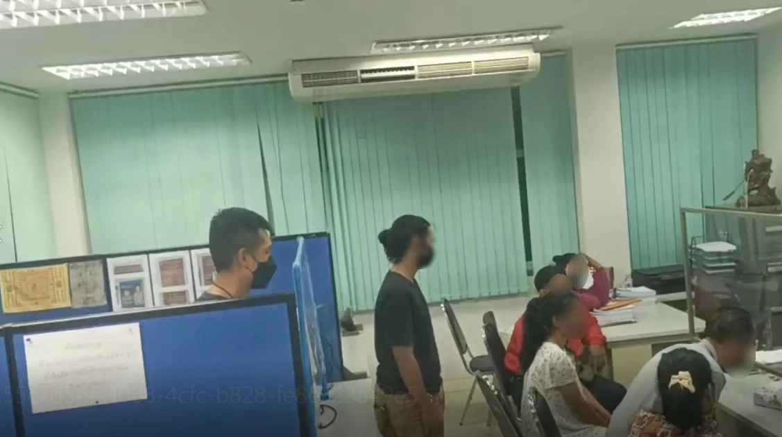 อุกอาจ ! หนุ่มบุกพังบ้าน อุ้มอดีตแฟนสาว ลากคอหาย ล่าสุดเจอตัวแล้ว (มีคลิป)