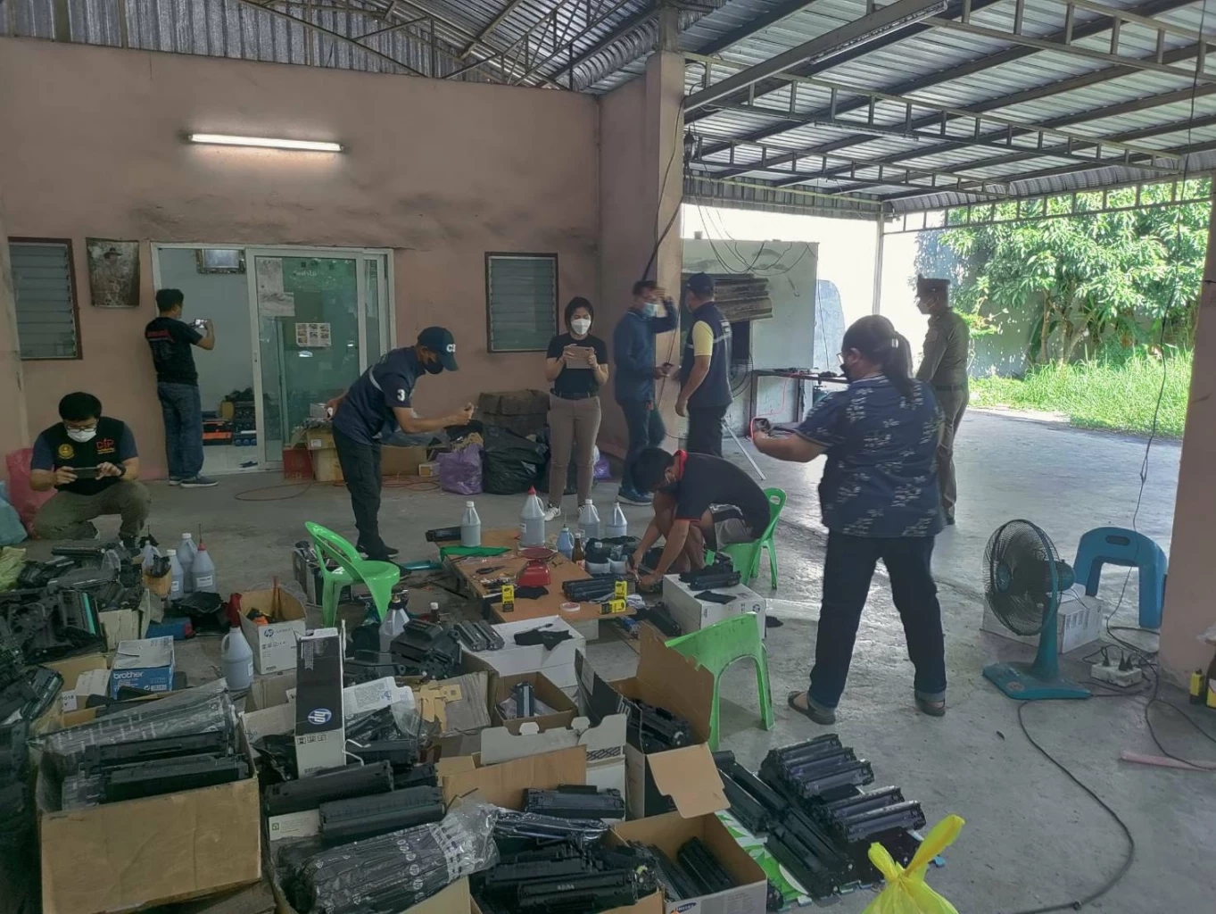 ปอศ.รวบอดีตเซลล์ ตลับหมึก HP ผันตัวผลิตปลอมออกขาย