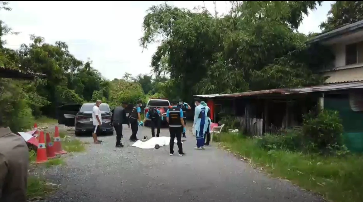 ส.ต.อ.เขาหินซ้อน คลั่งยิงภรรยา ก่อนเหนี่ยวไกใส่ตัวเอง จบชีวิตคู่สุดเศร้า