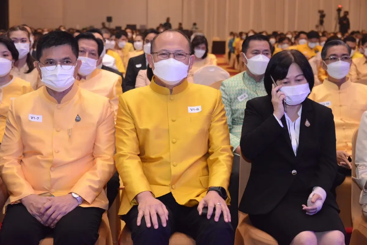 กรมส่งเสริมคุณภาพสิ่งแวดล้อม เข้ารับมอบโล่และตรารับรองมาตรฐานศูนย์ราชการสะดวก ประจำปี พ.ศ. 2565