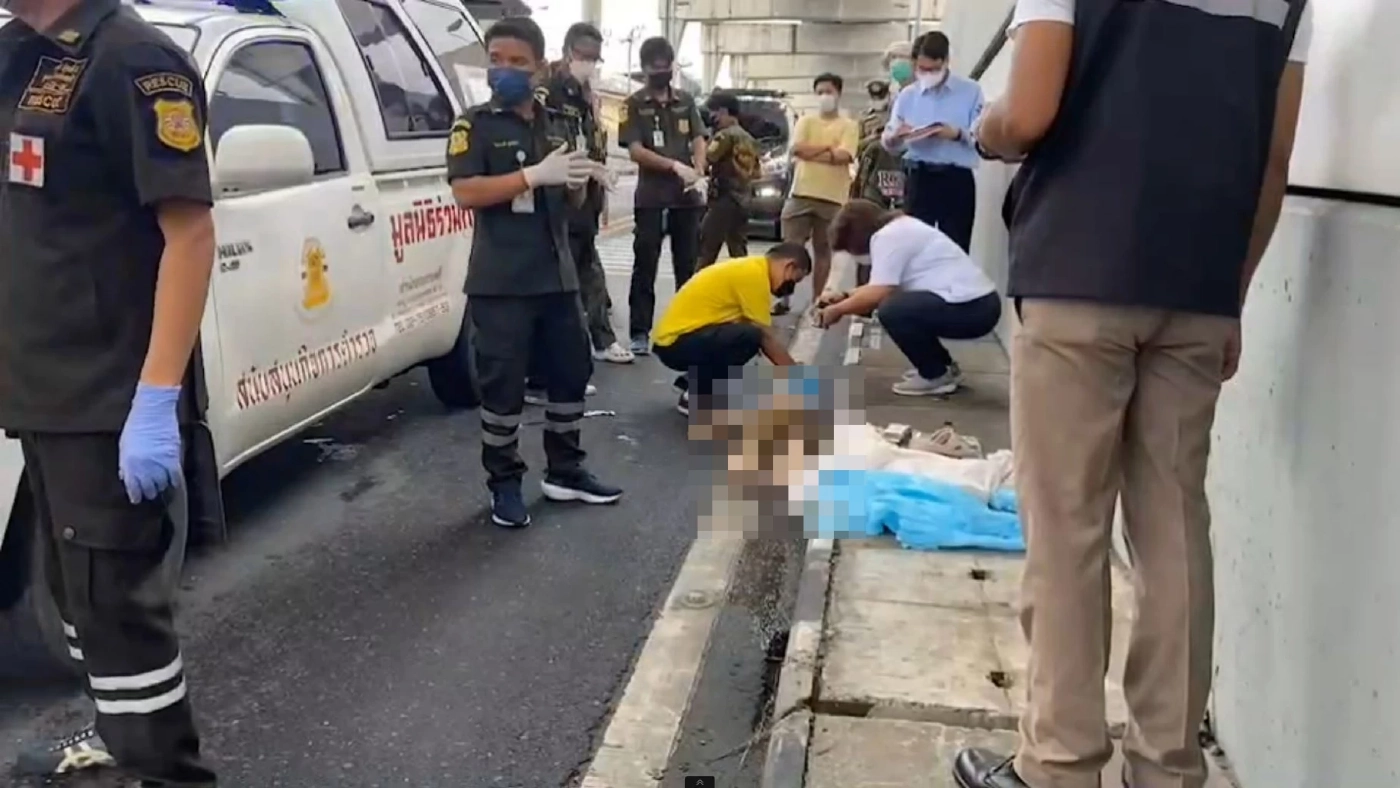 สลด แม่เฒ่าวัย 71 ดิ่งสะพานลอยดับ - เร่งประสานหาญาติ