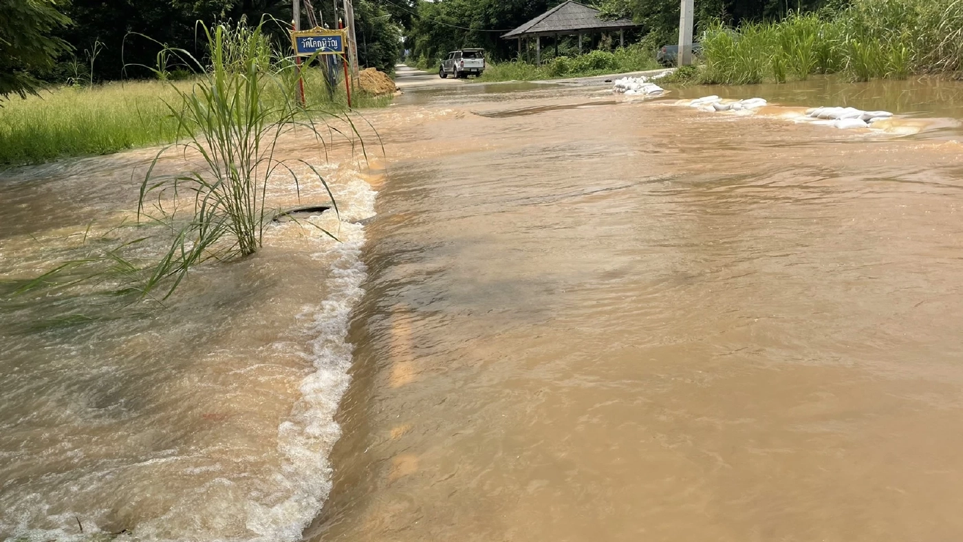 ประมวลภาพ อยุธยาน้ำท่วม 9 อำเภอ "บางบาล" อ่วม น้ำทะลักทั้งตำบล 
