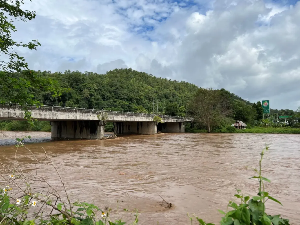แม่ฮ่องสอน เตือนระวังน้ำท่วม - ดินโคลนถล่ม หลังตรวจพบฝนตกหนักในพื้นที่