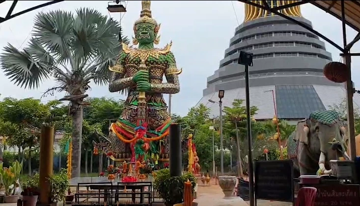 วัดเกตุมฯ แจงดราม่า ห้ามจุดประทัดที่ซื้อนอกวัด เปลี่ยนเป็นทำบุญข้าวสารแทน