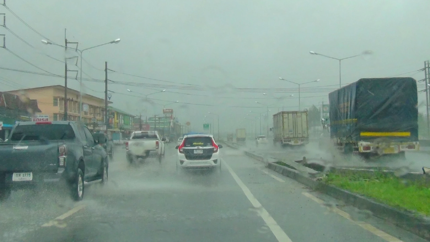 รัฐบาลเตือนปชช. ฝนตกหนักทั่วประเทศ ช่วง 28 ก.ย.-1 ต.ค.นี้
