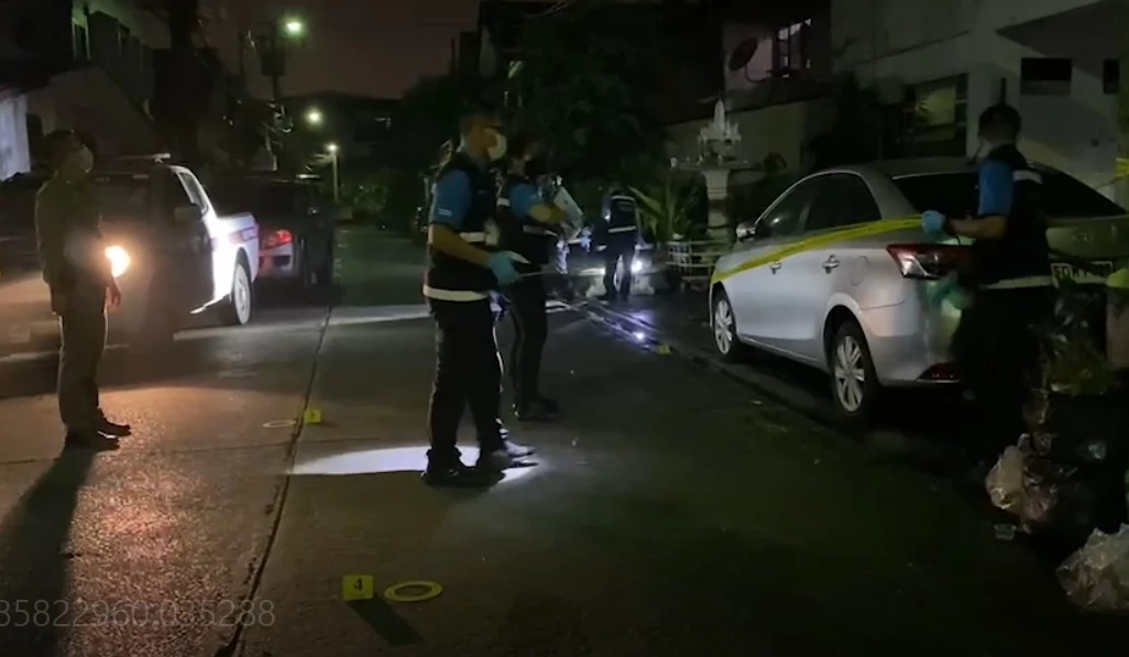 รวบแล้ว หนุ่มยิงคู่กรณีวงเหล้าแตกกระเจิง สาหัส 1 อ้างถูกเล็งปืนใส่ก่อน