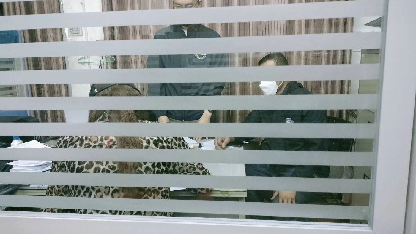 2 ผู้ต้องหาคดีฟอกเงิน เครือข่าย 888 point eddy เข้ามอบตัว ก่อนได้ประกันออกไป