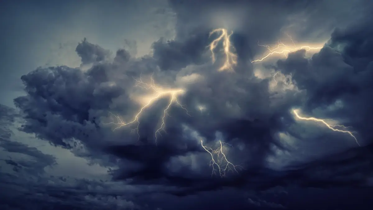 พรุ่งนี้หนักแน่! อุตุฯคาด 5 ภาคฝนตกหนักร้อยละ 70 ของพื้นที่ "กทม." โดนด้วย