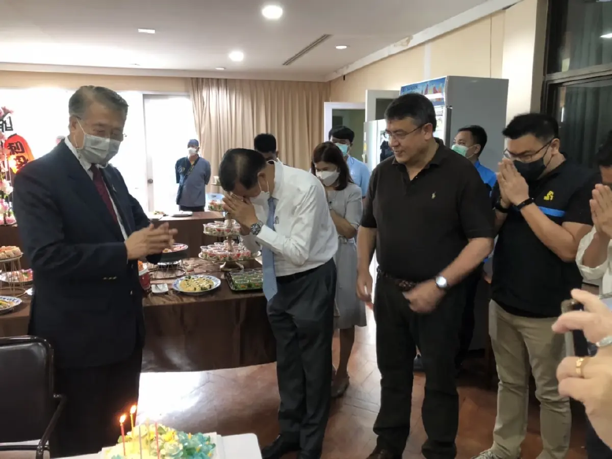 "นิพนธ์"นำคณะปชป.อวยพรวันเกิด"บัญญัติ"ครบรอบ 80 ปี