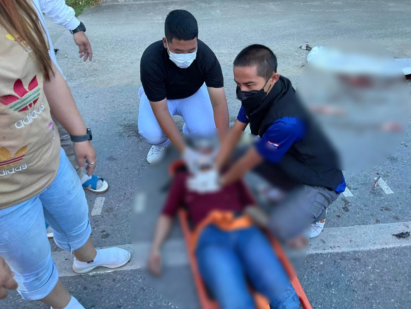 สลดหนูน้อยวัย 5 ขวบดับอนาถ แม่พาขี่จยย.ซ้อน 4 อัดท้ายรถ 6 ล้อขับตัดหน้า