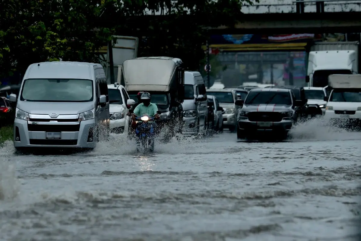 กรมอุตุฯ ออกประกาศ ฉบับ 13 "พายุ โนรู" เตือน 67 จังหวัด จ่อฝนถล่ม
