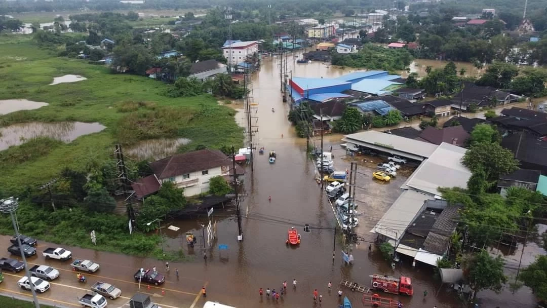 เร่งอพยพประชาชน ต.บ้านนา อ.แกลง