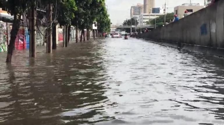 เช็ก สภาพอากาศทั่วไทย พรุ่งนี้ &quot;ฝนตกหนัก” ที่ไหนบ้าง