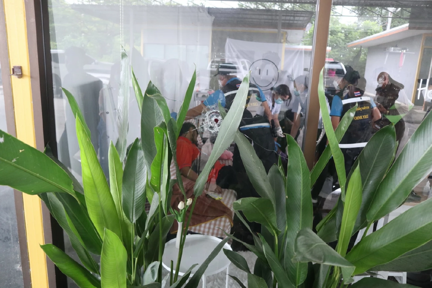 สลด หนุ่ม EMS รักคุด ง้อเมียไม่สำเร็จ ชัก.38 ยิงเมียดับ ก่อนปลิดชีพตาม