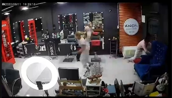 ตร.คาดสาวถูกน้ำกรดสาด ปมหึงหวง อาการยังสาหัส