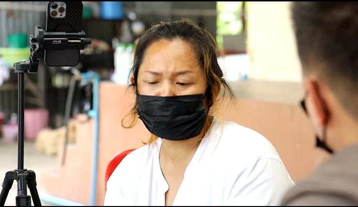 น.ส.สุภาวดี ลาเสือ อายุ 40 ปี หรือ แอดมินองุ่น