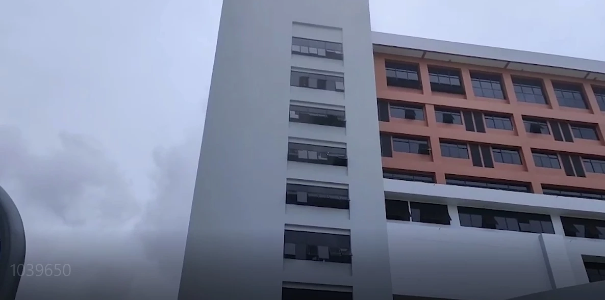 ป่วน “รพ.กระทุ่มแบน” ควันโขมงท่วมตึก “หมอ-พยาบาล” ขนผู้ป่วยหนีโกลาหล