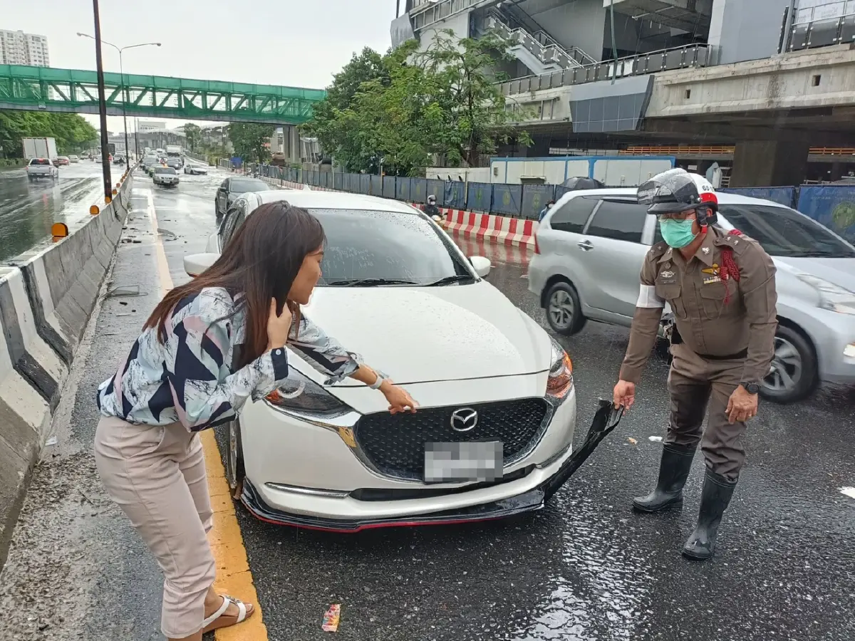 ตร.ทุกโรงพักออกช่วย ปชช.บรรเทาทุกข์น้ำท่วม