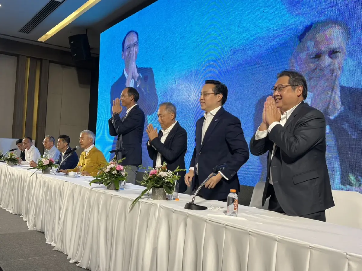 "กรณ์-สุวัจน์"ผนึกกำลังอย่างเป็นทางการสู้ศึกเลือกตั้ง