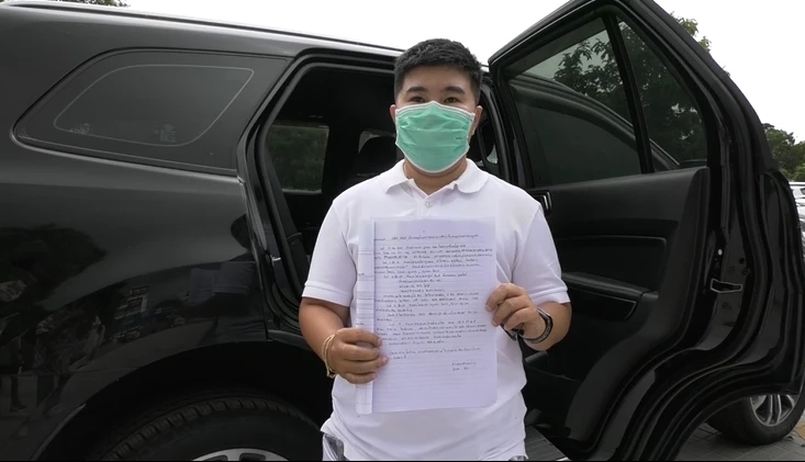 สาวหล่อเดือด ทุบรถประชดศูนย์ ใช้แค่ 900 กม. รวนทั้งคัน (มีคลิป)