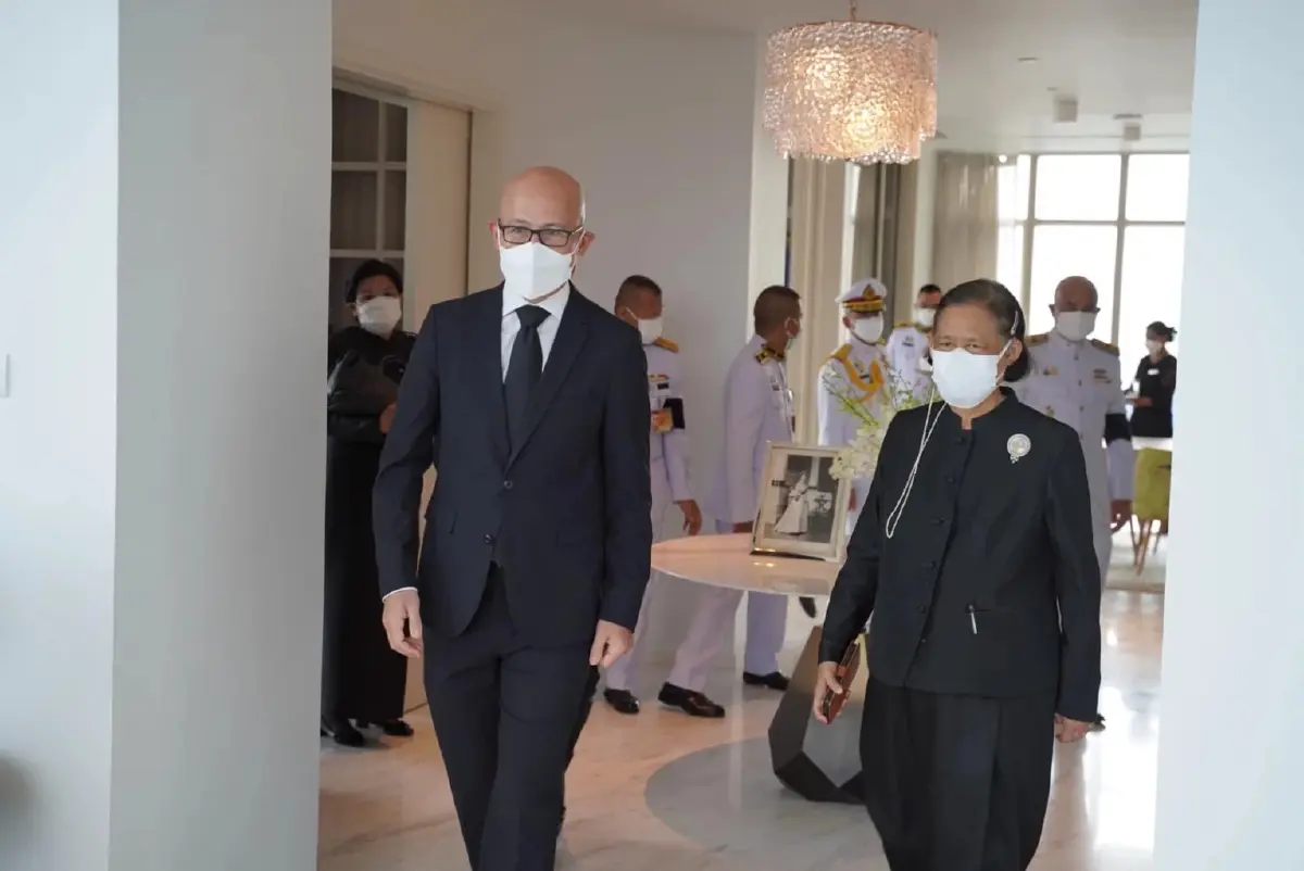 กรมสมเด็จพระเทพฯ ทรงลงพระนามแสดงความอาลัยแด่ ‘ควีนเอลิซาเบธที่ 2’