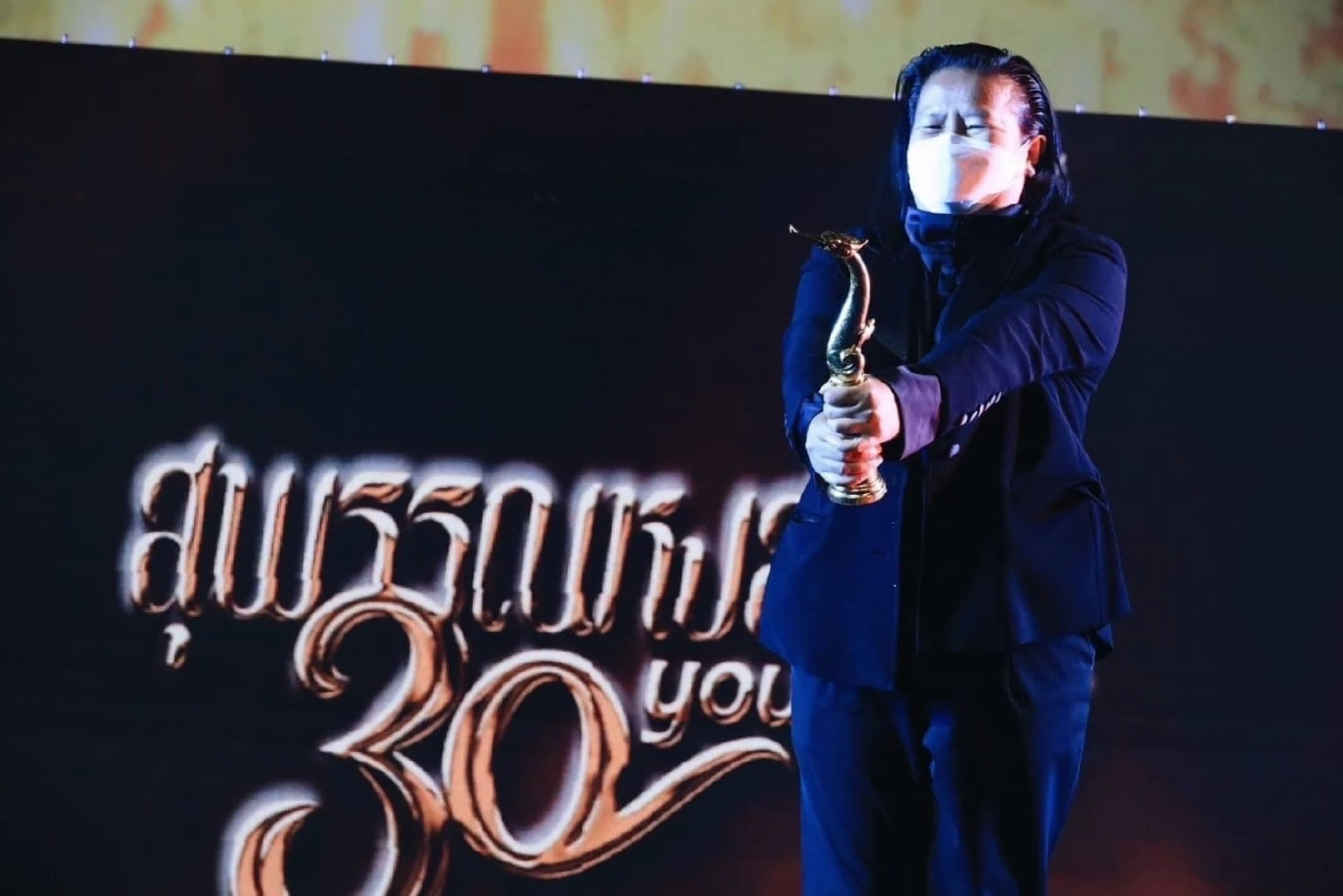 “ร่างทรง” กวาดรางวัลสุพรรณหงส์ ครั้งที่ 30 ไปถึง 13 สาขา