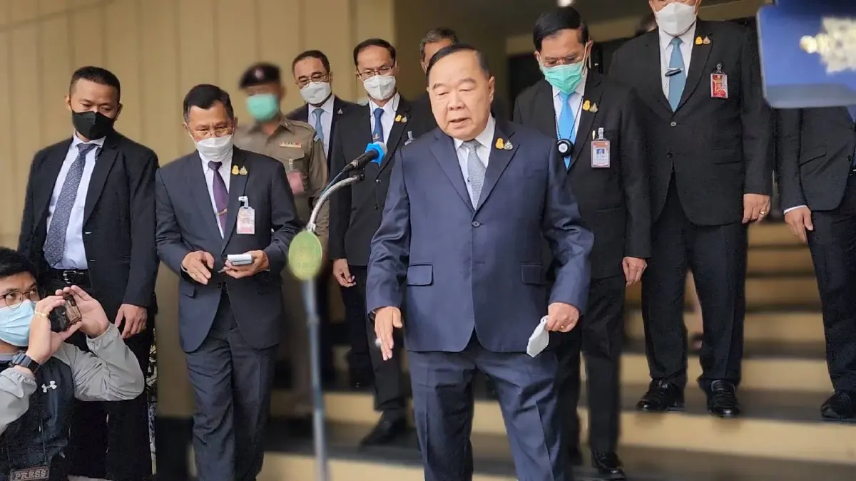 "บิ๊กป้อม"ย้ำรอคลังคุยธปท.คุมค่าเงินบาทผันผวนแย้มไม่อยากให้เกิน 35 บ.