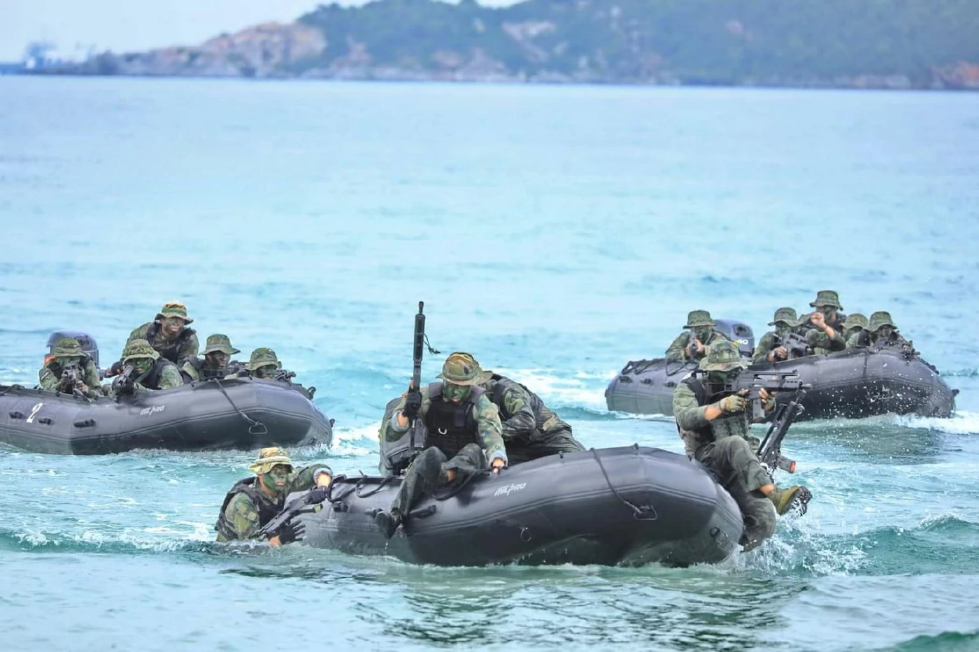 เปิดประวัติ ผบ.หน่วยซีล คนใหม่ "พล.ร.ต.ทินกร กาญจนเตมีย์" ไม่ธรรมดา