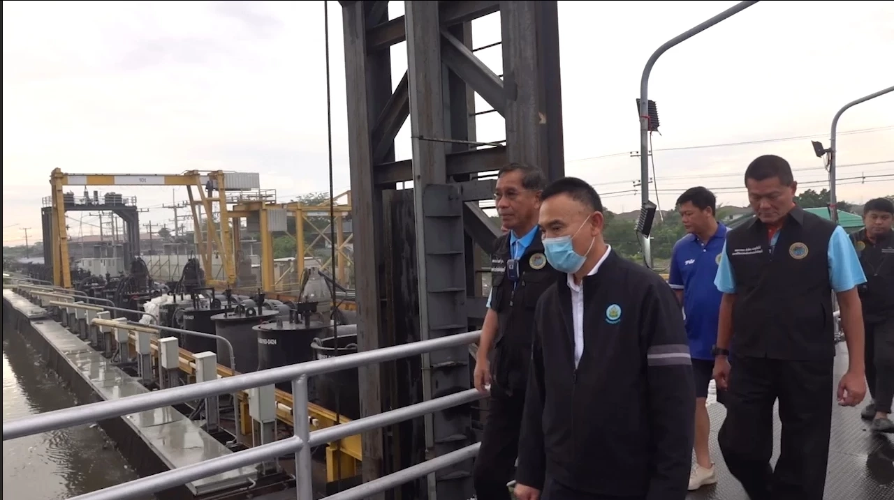 น้ำท่วมรังสิต