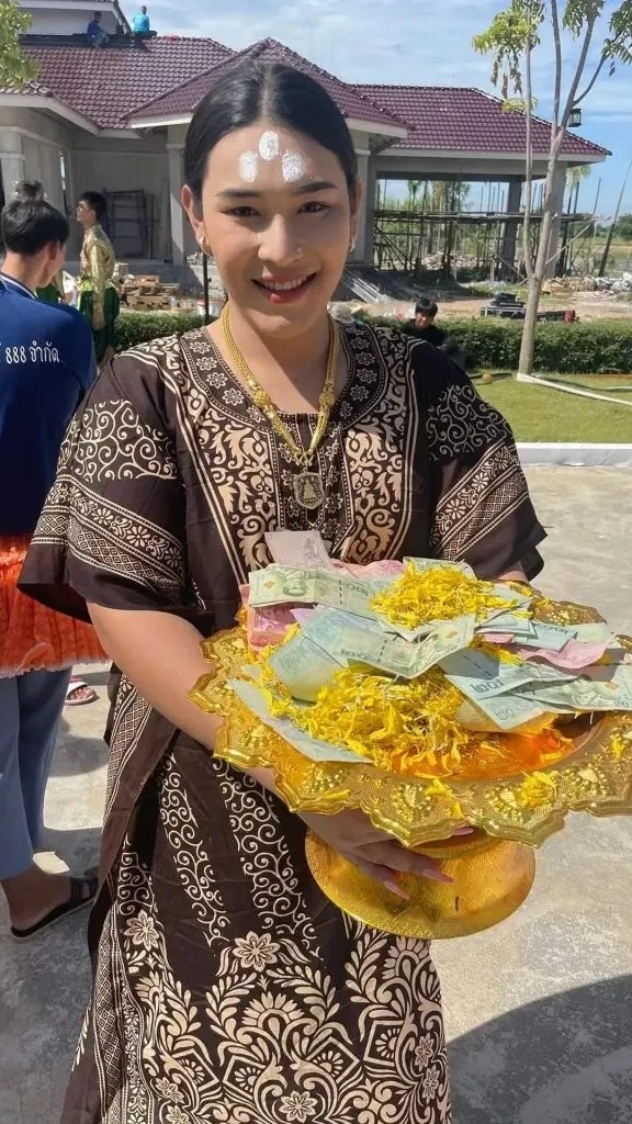 คอหวยรีบเช็ก รวมเลขเด็ดเลขดัง ‘แม่น้ำหนึ่ง-เจ๊ฟองเบียร์’ งวด 1/10/65