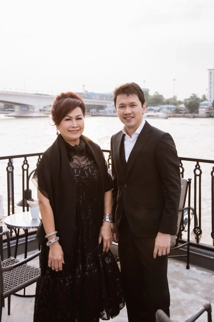 'ชาลอต โทณวณิก' จัดใหญ่คืนมงลง เซเลบระดับเอลิสต์ตบเท้าร่วมงานแน่น