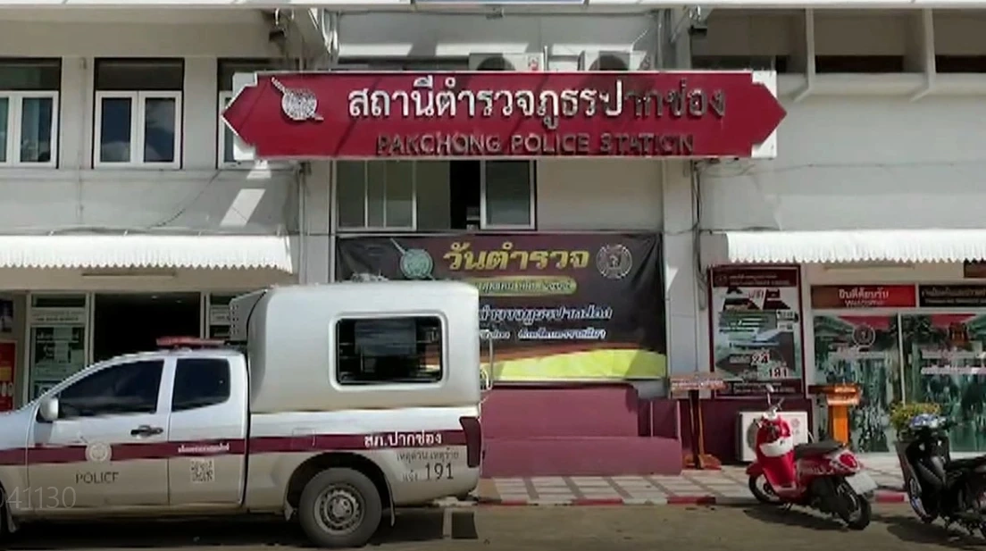 โจรบุกเดี่ยวชิงทอง กลางห้างดัง ดวลปืนเจ้าของร้าน ล่าสุดเสียชีวิตแล้ว