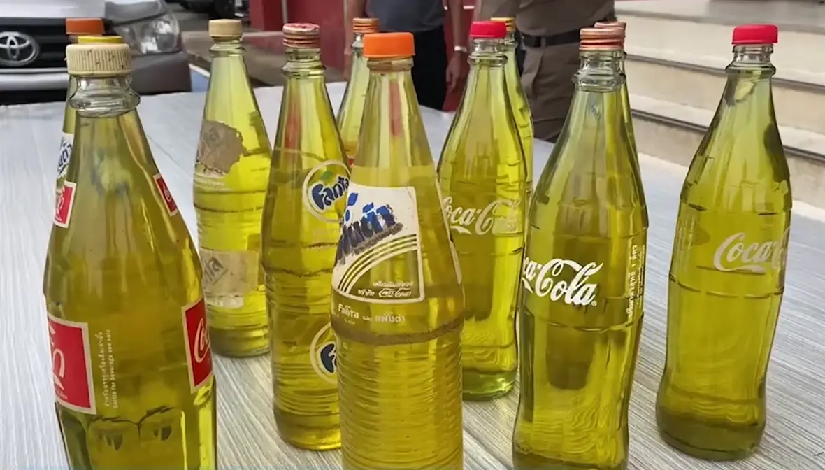 ตร.ปาดังเบซาร์ กวาดล้างจับกุมผู้ค้าน้ำมันเถื่อนมาเลย์ตีตลาดน้ำมันไทย
